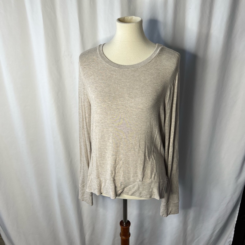Beyond Yoga Lightweight Long Sleeve Light Beige Heather Top – Size L